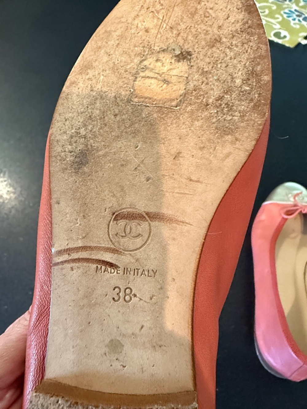 CHANEL Coral and Silver Leather Cap-Toe Ballet Flats - Picture 4 of 17